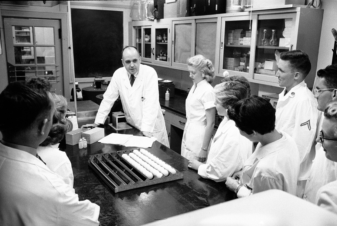 Maurice Hilleman in lab with team -Walter Reed